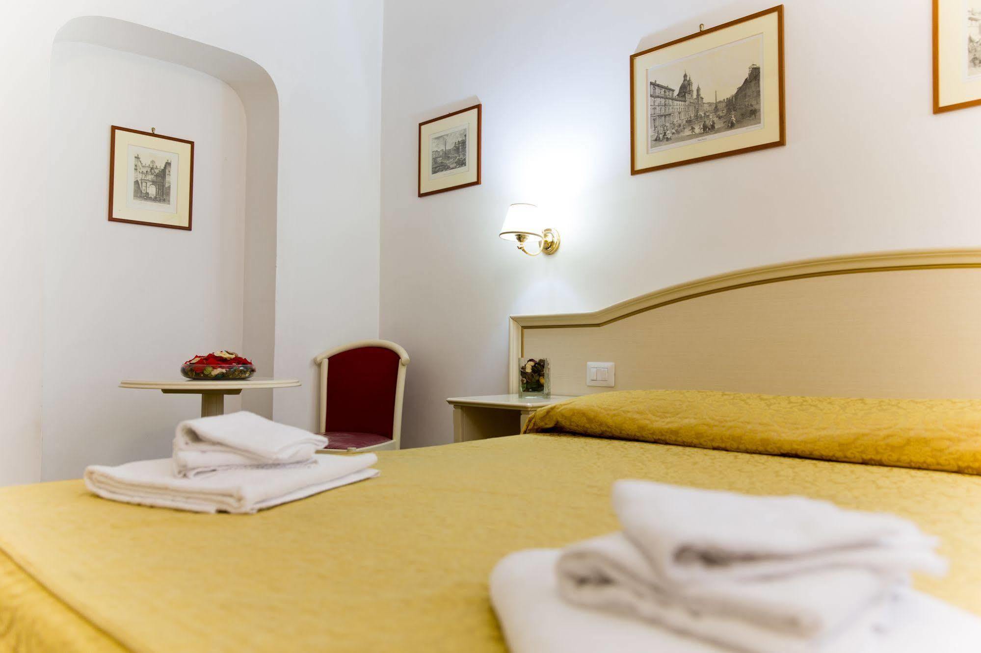 Best Suites Pantheon Rzym Zewnętrze zdjęcie